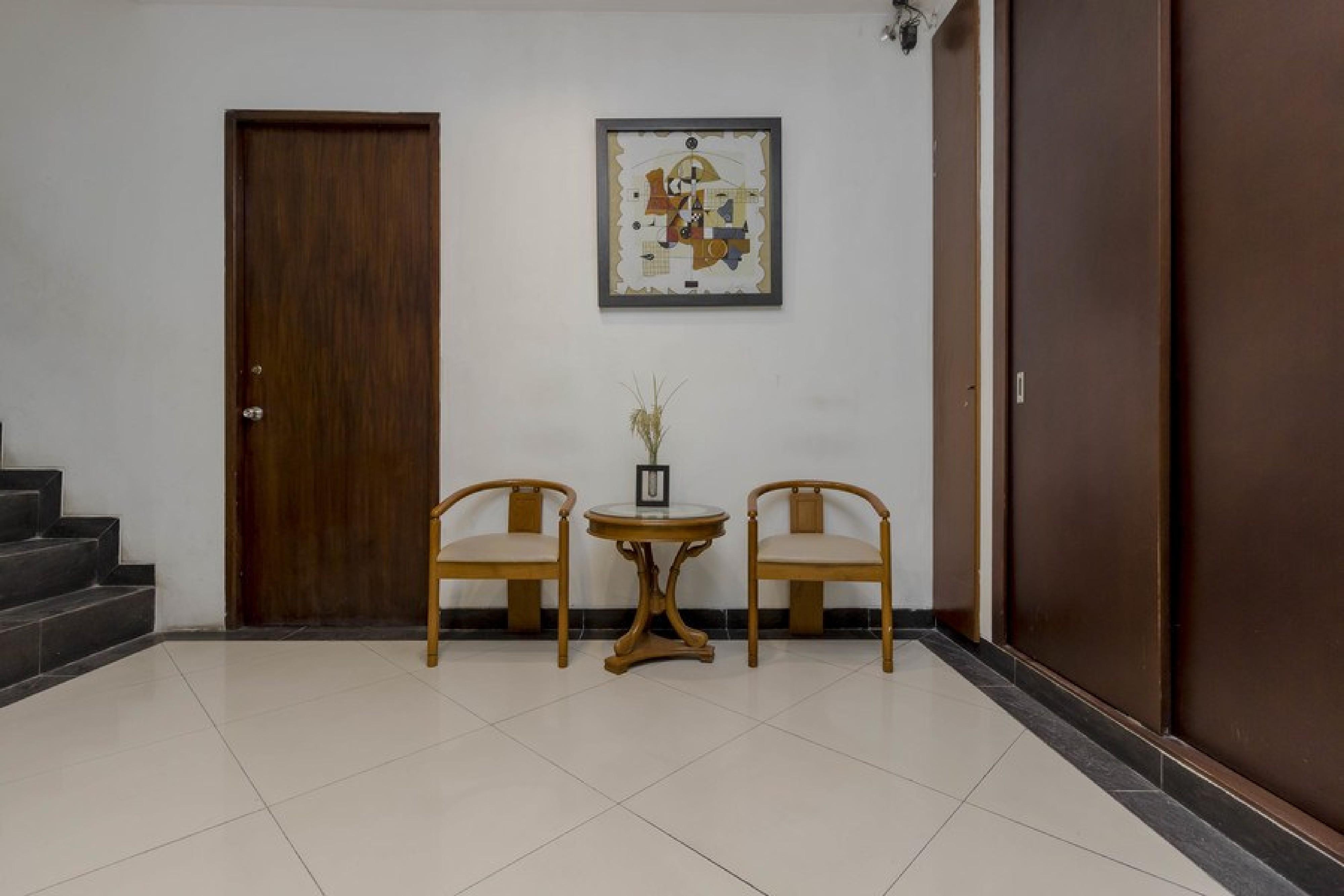 Reddoorz Plus @ Pasar Baru Jakarta Exterior photo